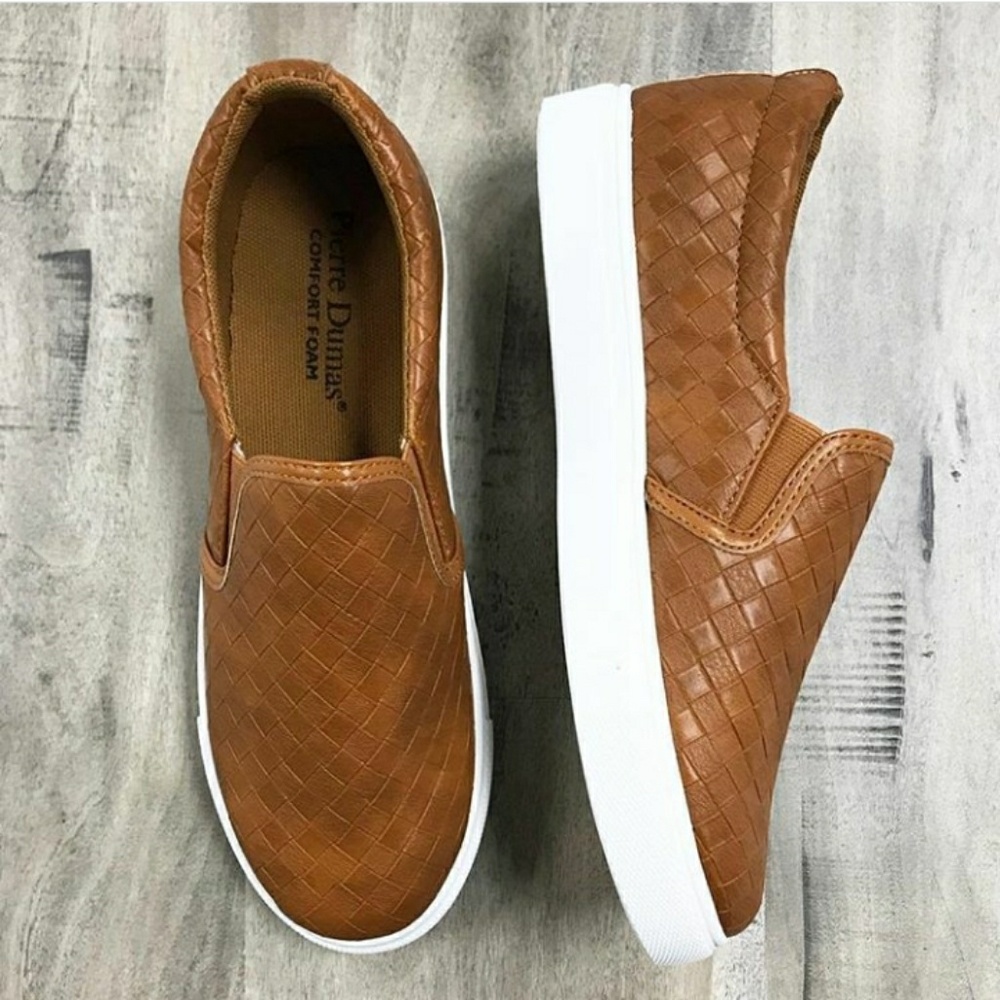 Slip on sneakers (New)